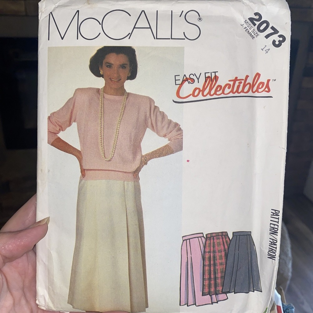 Vintage 1985 McCall’s Easy Fit Skirt Sewing Pattern 2073 Size 14 Uncut